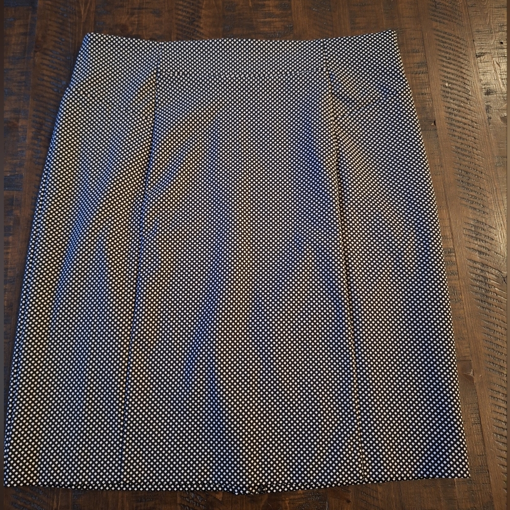 Michael Kors Black and White Pencil Skirt